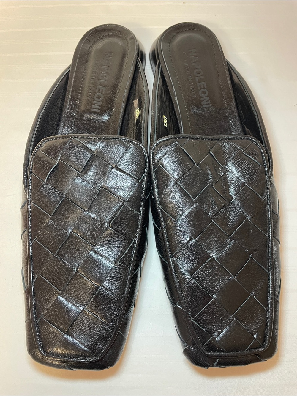 Napoleoni black leather Italian woven square toe mules women’s size 9